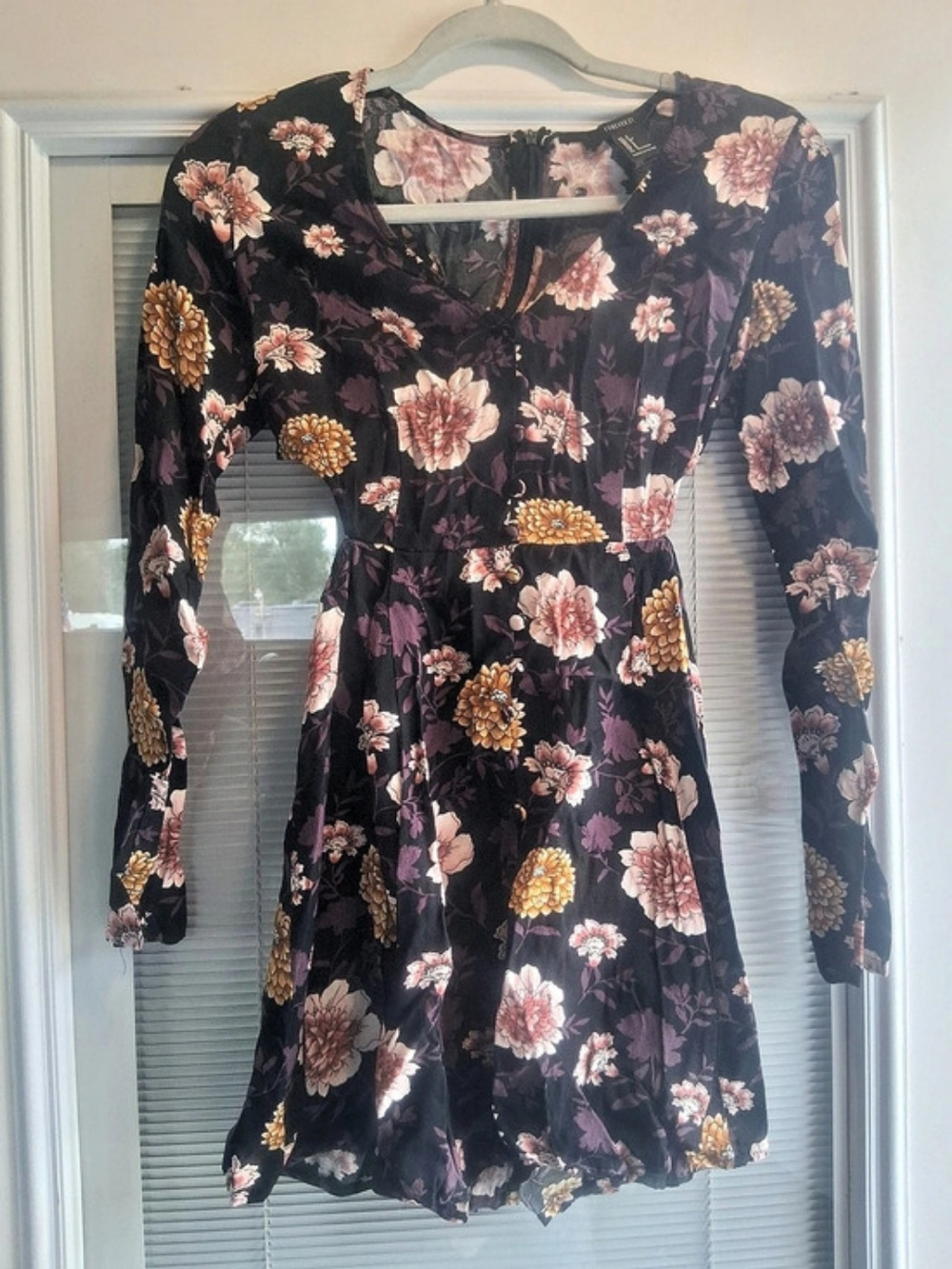 Forever 21 Floral Mini Dress in Black & Pink Size Small